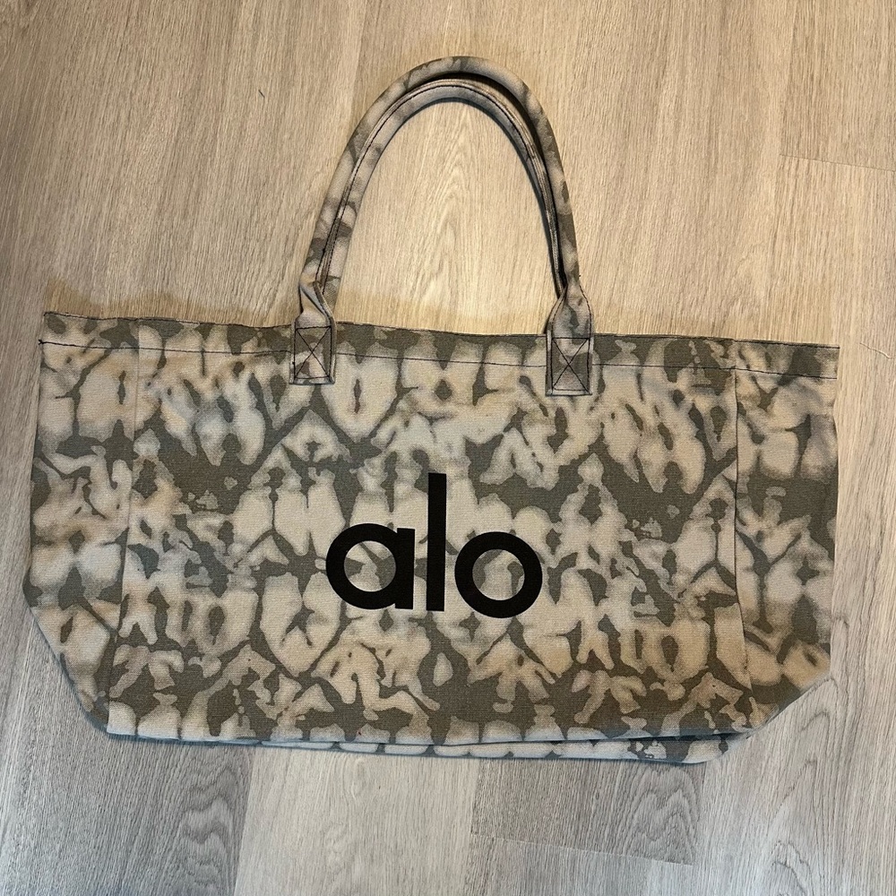 ALO Yoga Camouflage Tote Bag